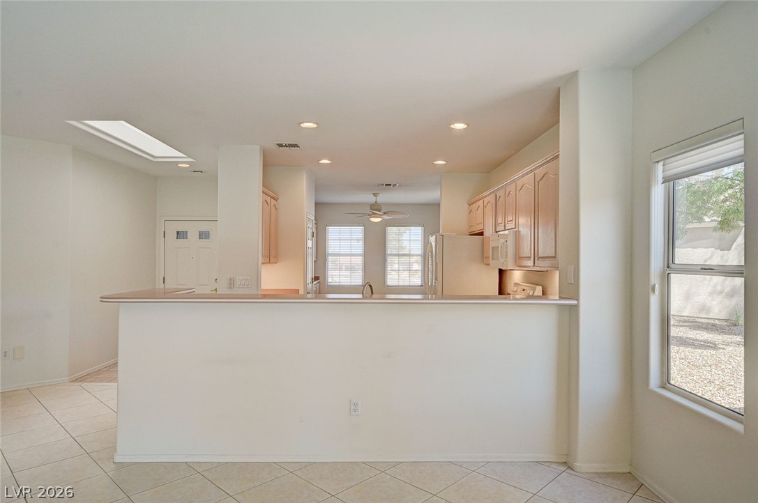 Photo 17 of 74, 2529 Springville Way