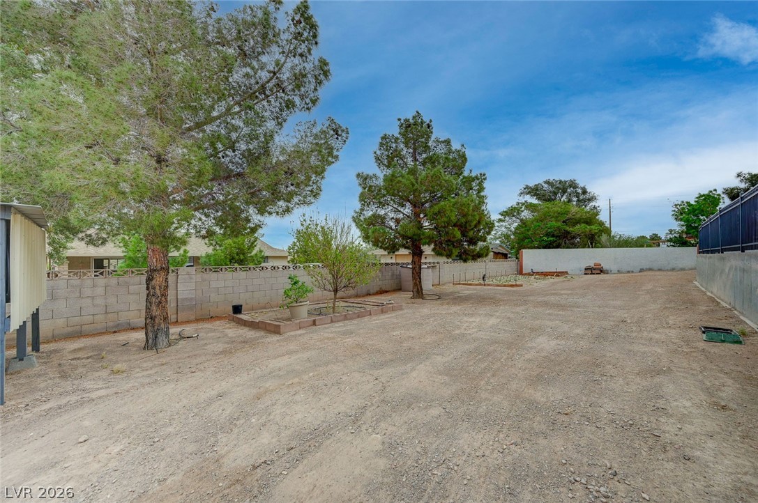 Photo 60 of 89, 120 W Middleton Drive