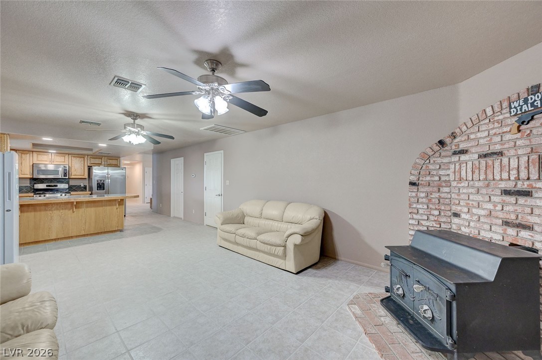 Photo 3 of 120 W Middleton Drive