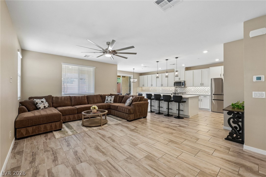 Photo 3 of 194 Viento Ridge Street