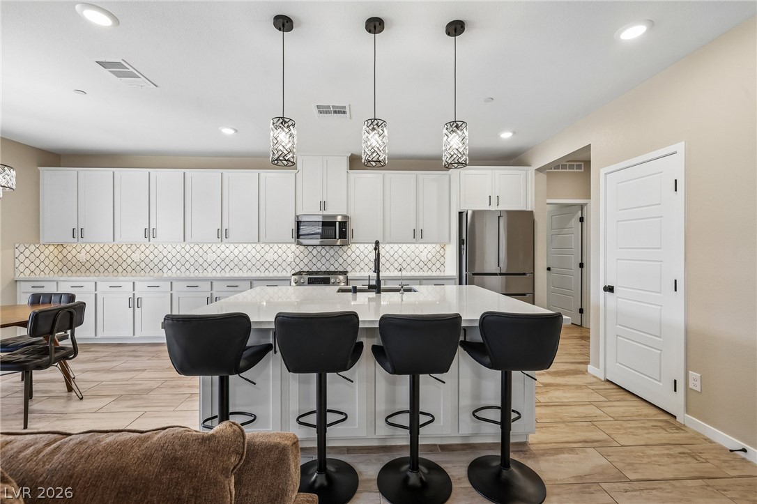 194 Viento Ridge Street, Henderson 89012