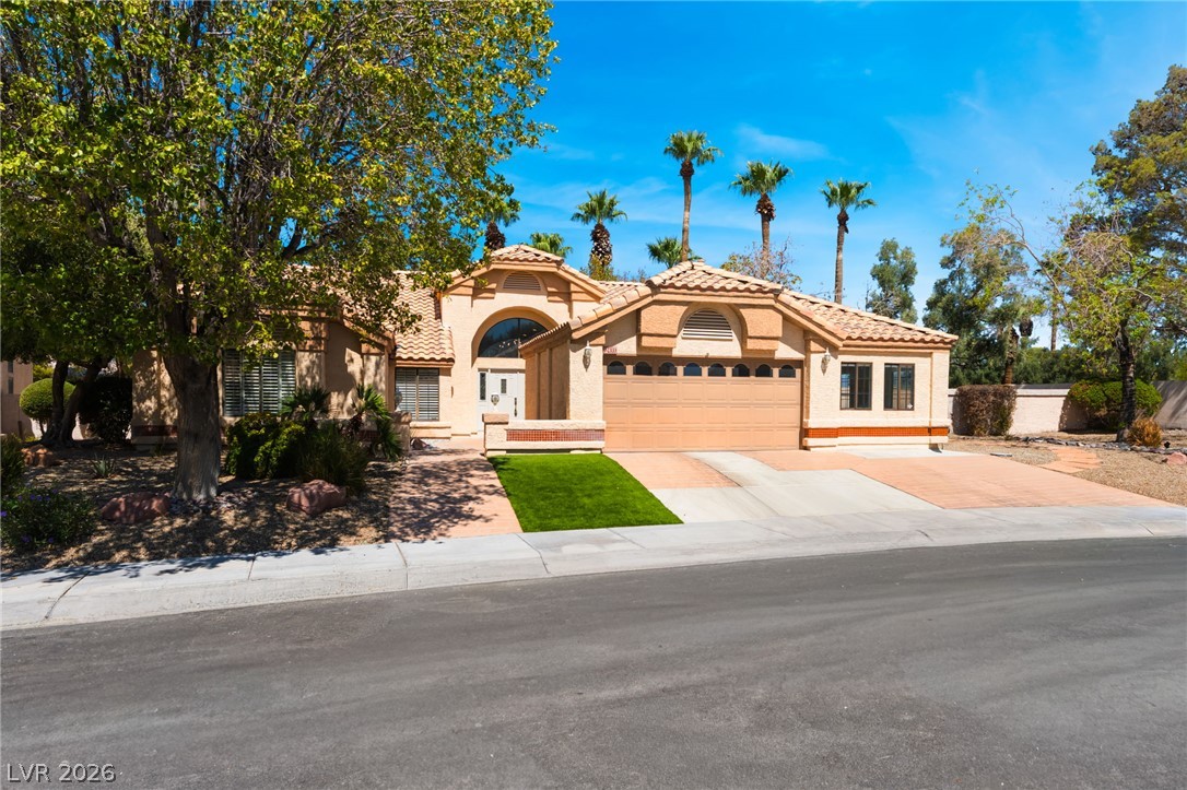 Photo 7 of 61, 2433 Chatfield Drive
