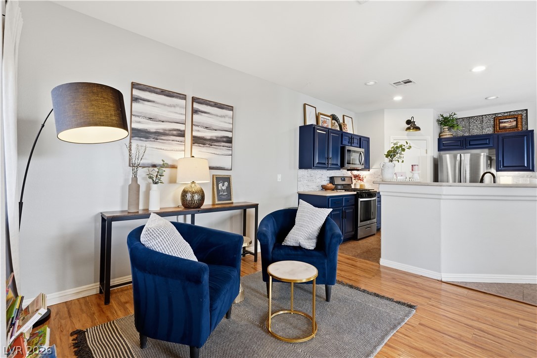 Photo 6 of 32, 8789 Horizon Wind Avenue #103
