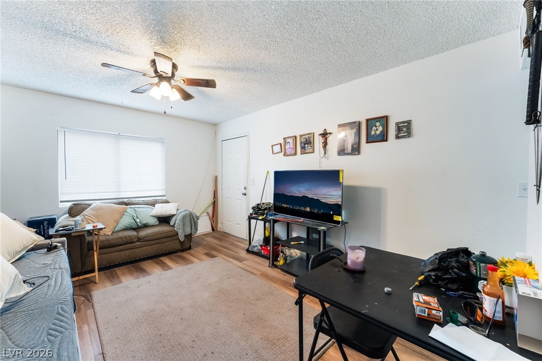 Photo 40 of 94, 828 Sagman Street