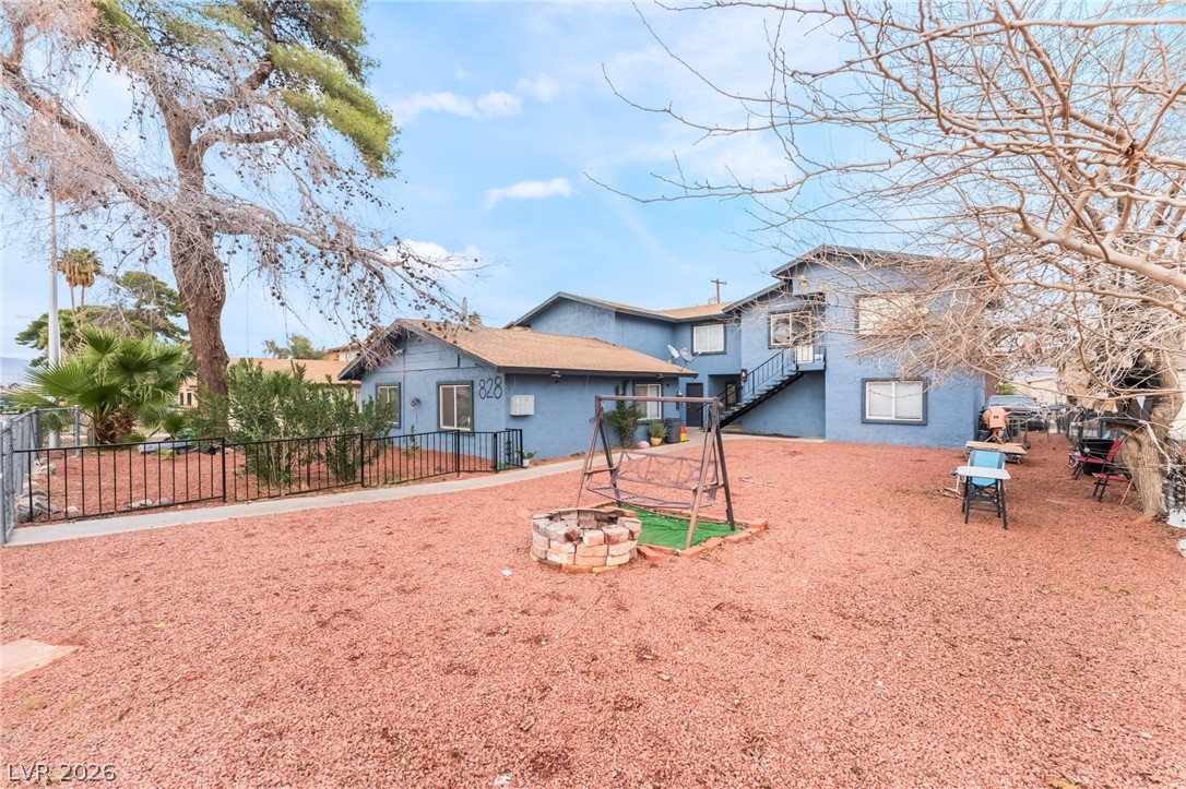 Photo 4 of 828 Sagman Street