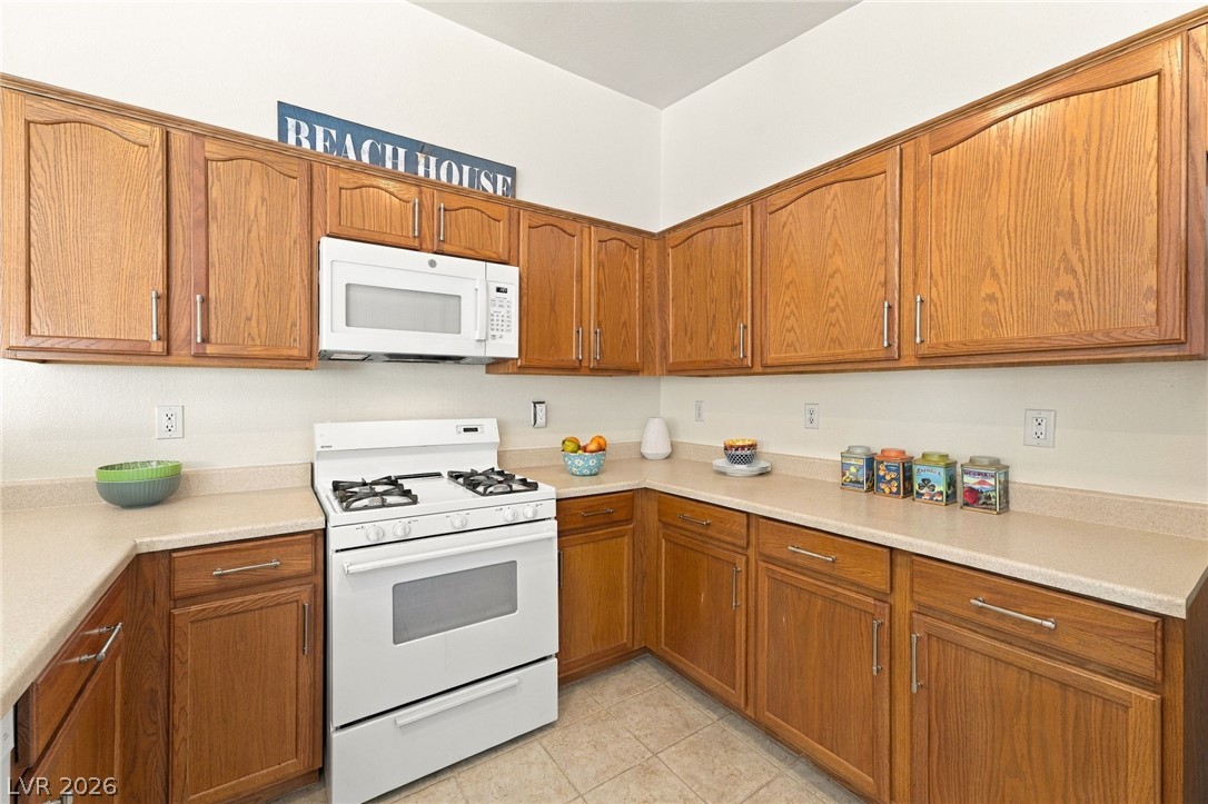 Photo 13 of 38, 4960 Mascaro Drive