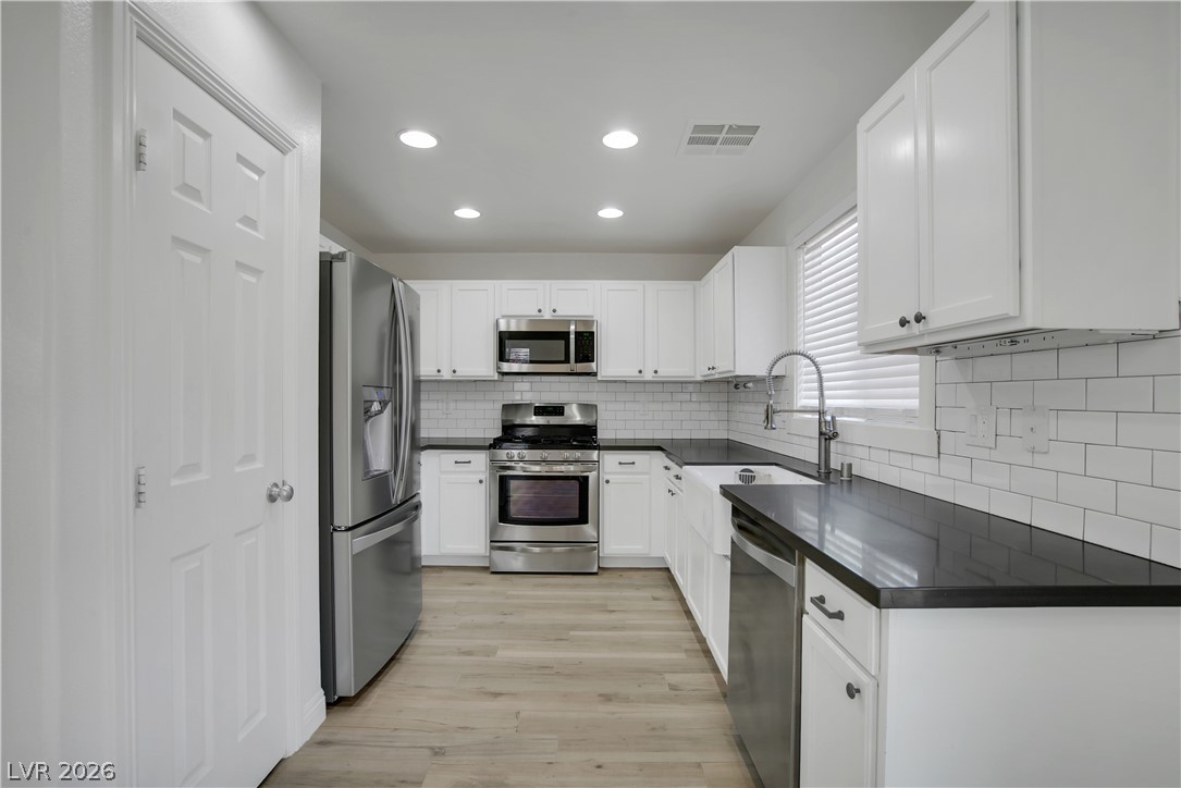 Photo 8 of 32, 10250 HEADRICK Drive