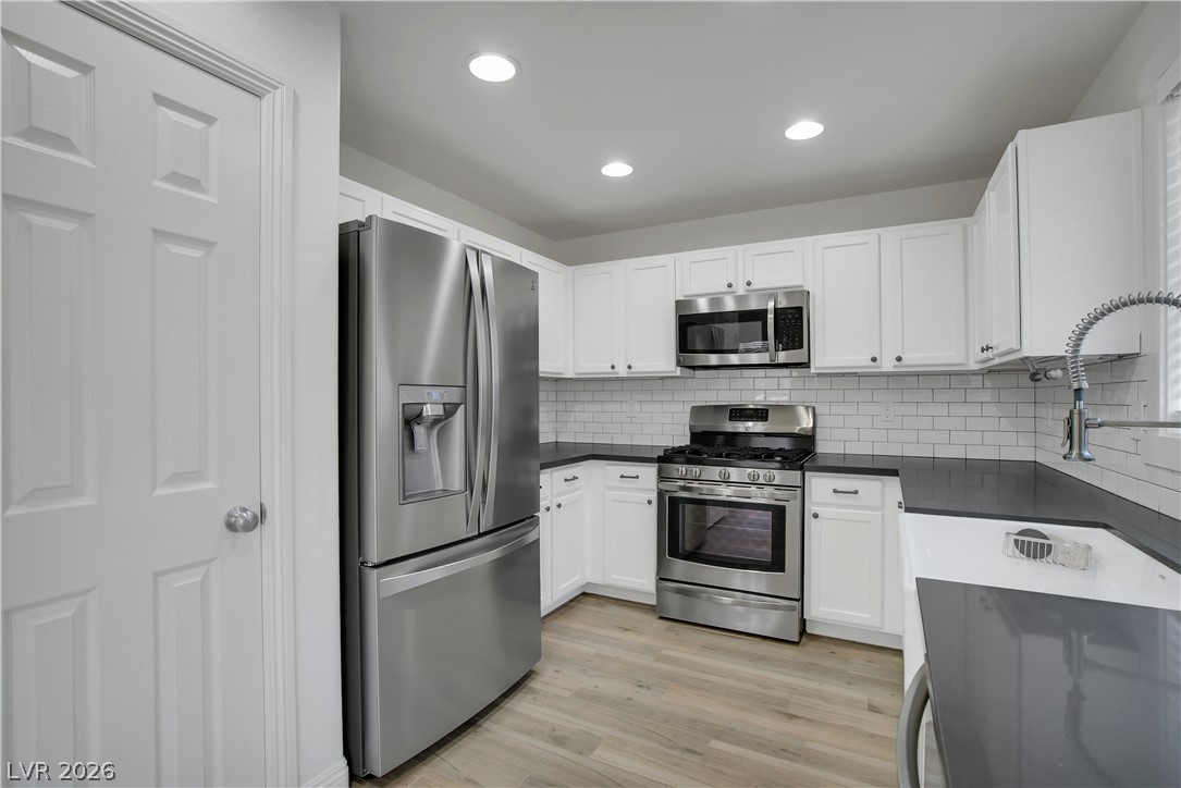 Photo 10 of 32, 10250 HEADRICK Drive