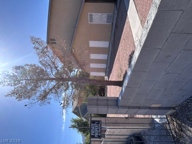 Photo 6 of 13, 4930 Stanley Avenue