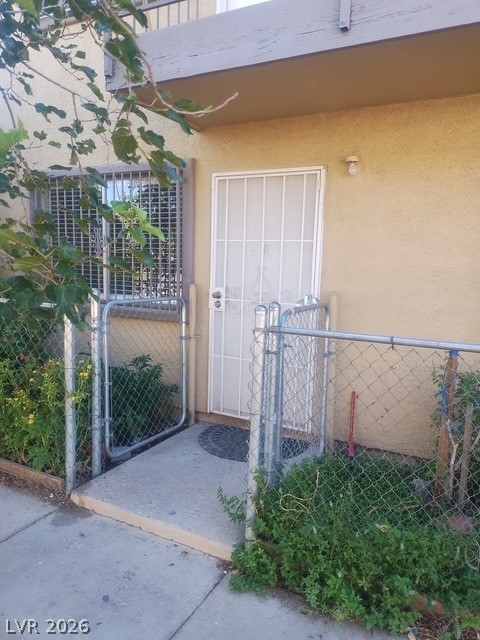 Photo 10 of 13, 4930 Stanley Avenue