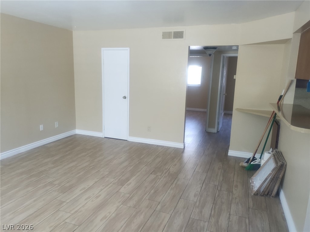 Photo 13 of 13, 4930 Stanley Avenue