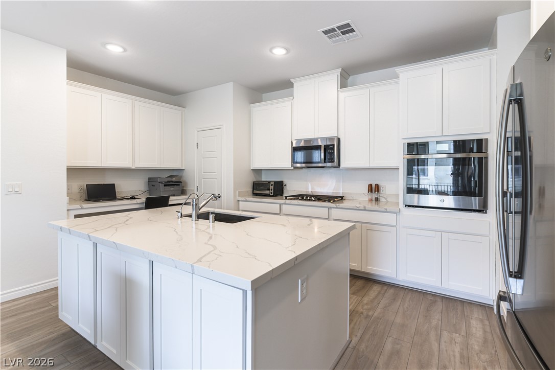 Photo 24 of 34, 2555 Hampton Road #2308