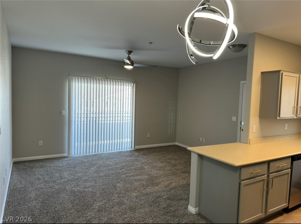 Photo 7 of 13, 2291 W Horizon Ridge Parkway #5228