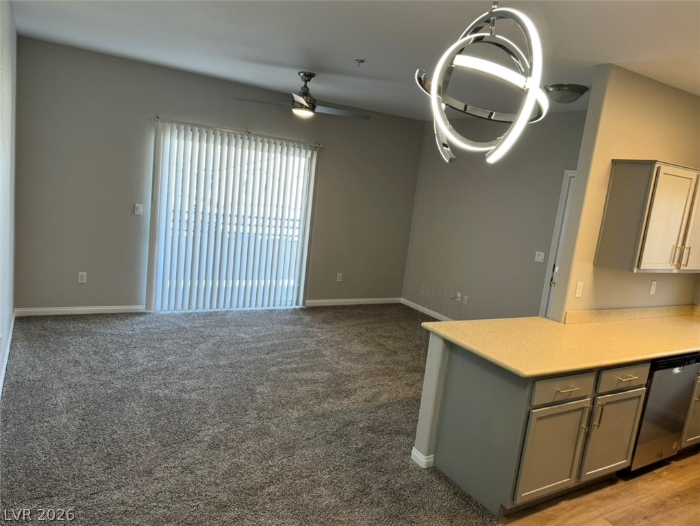 Photo 9 of 13, 2291 W Horizon Ridge Parkway #5228
