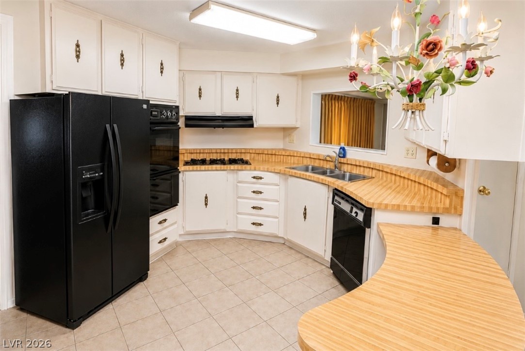 Photo 9 of 49, 4556 Royal Ridge Way