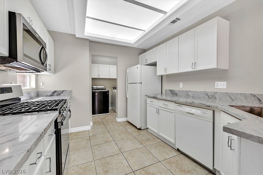 Photo 7 of 28, 3236 Cheltenham Street