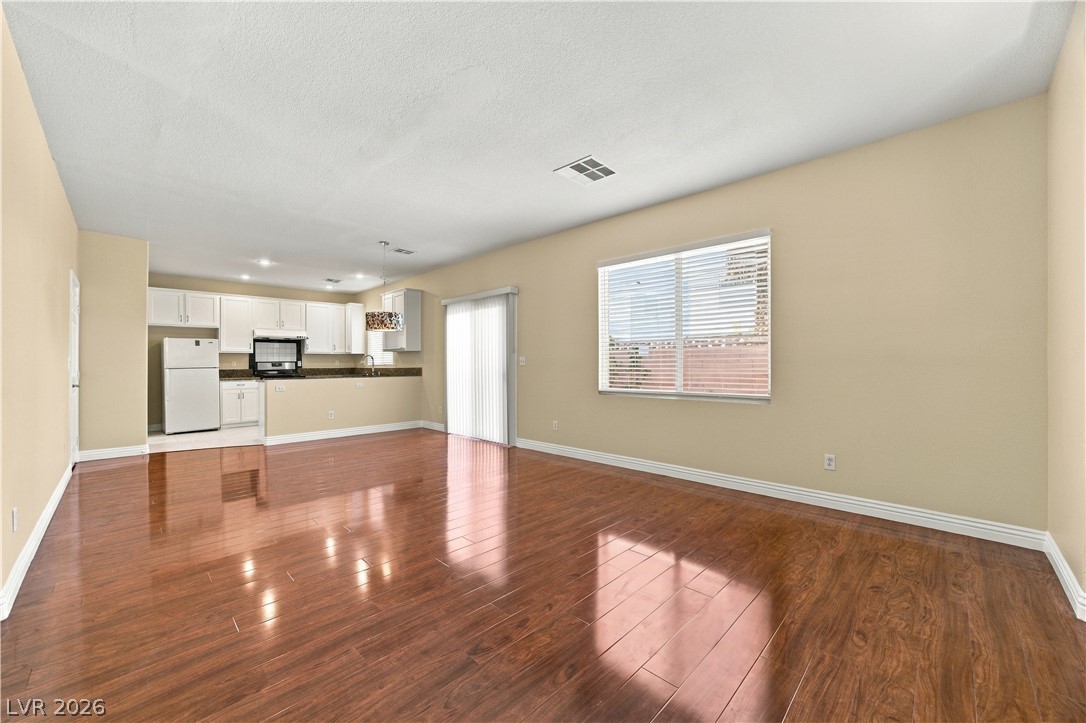 Photo 4 of 5218 Monterey Park Circle