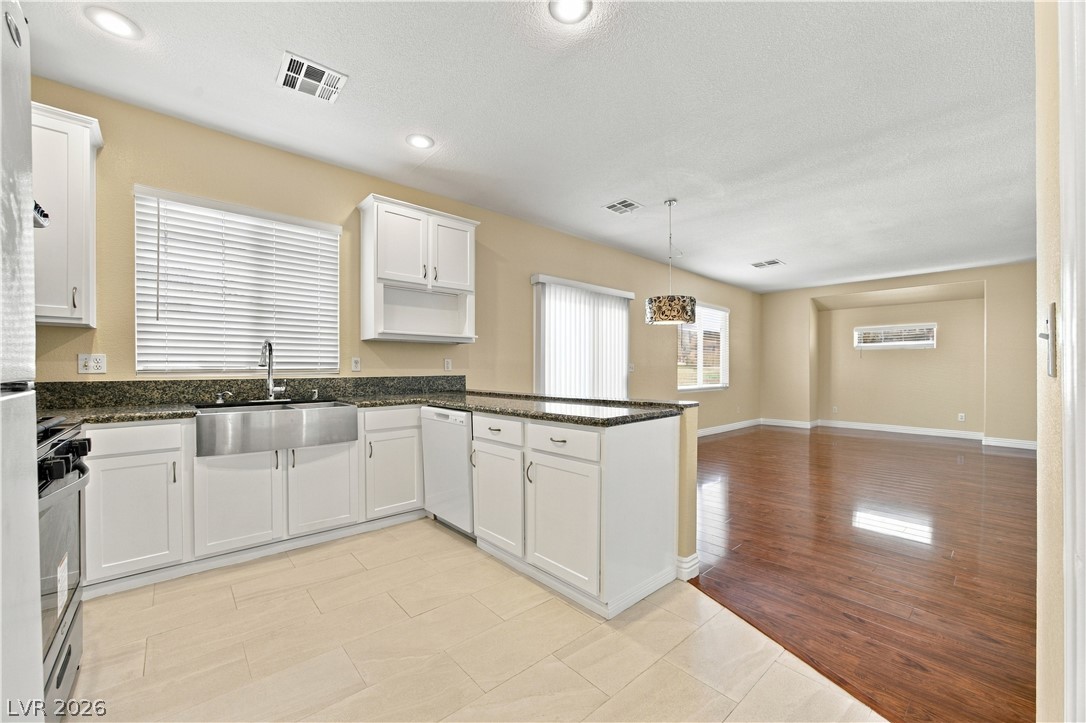 Photo 8 of 36, 5218 Monterey Park Circle