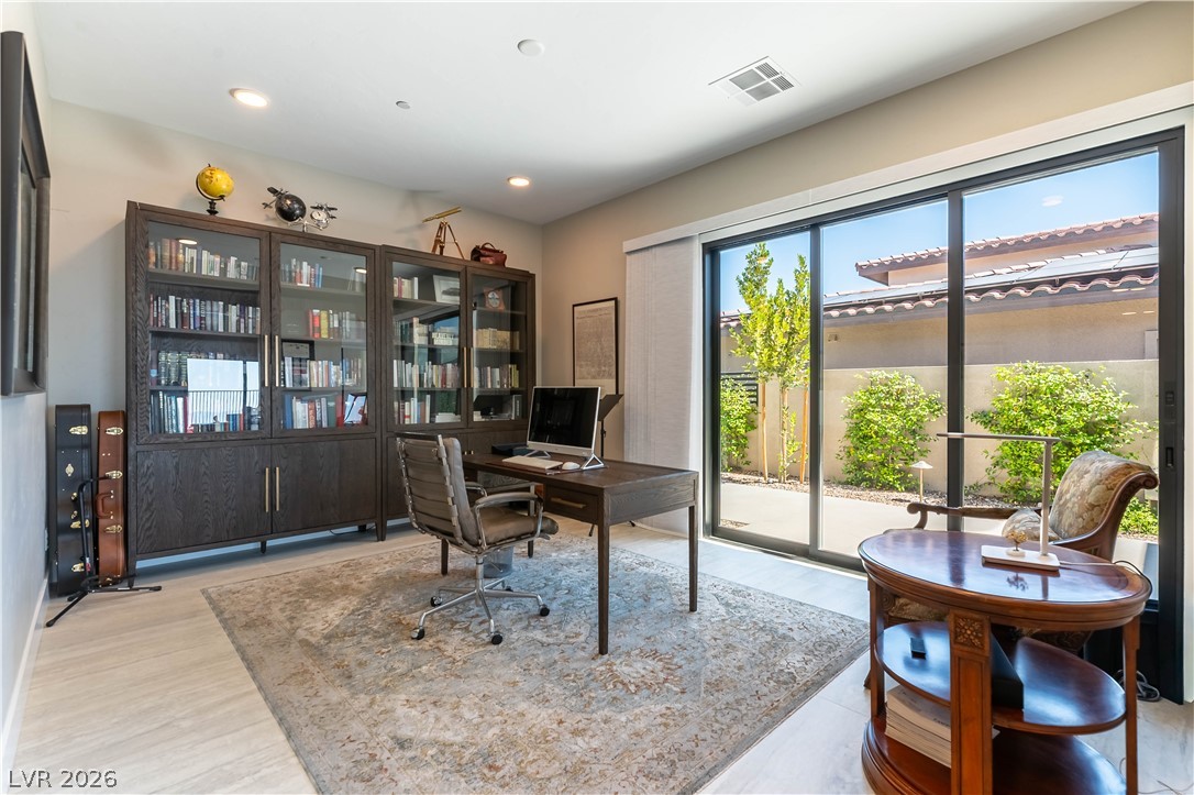 Photo 4 of 446 Highview Ridge Avenue