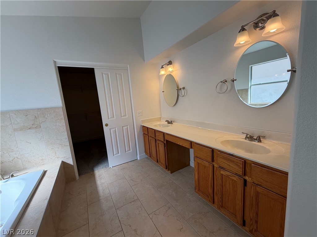 Photo 28 of 39, 1917 Altivo Drive