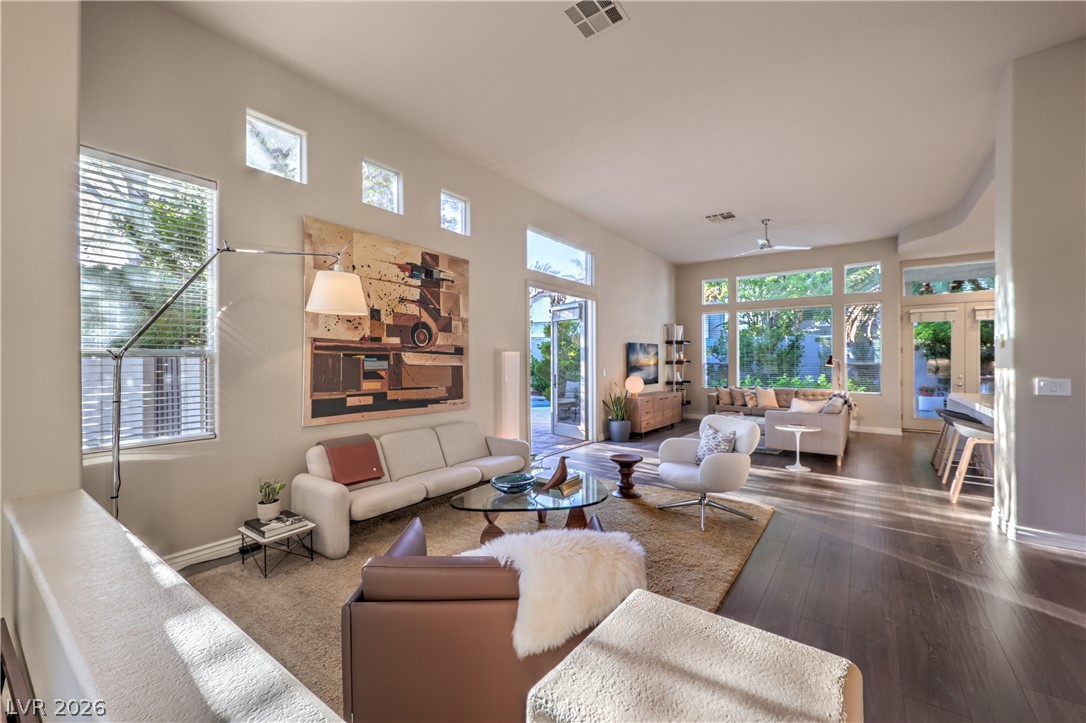 Photo 6 of 49, 8808 Quadro Court