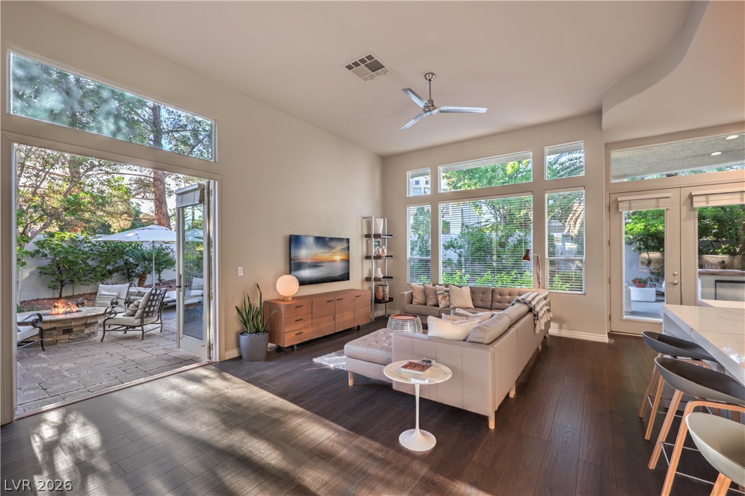 Photo 12 of 49, 8808 Quadro Court