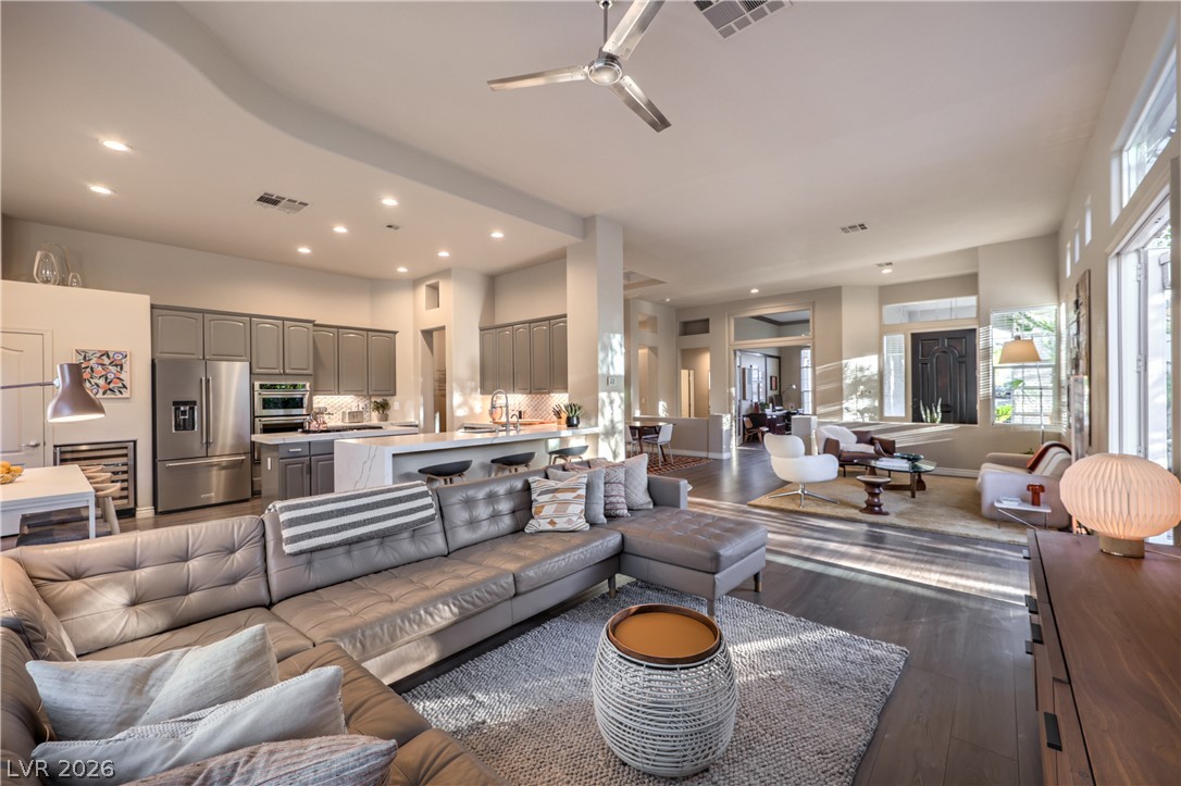 Photo 13 of 49, 8808 Quadro Court
