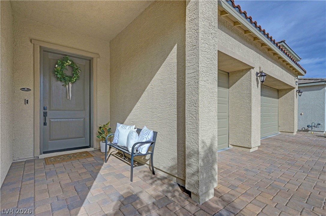 Photo 4 of 10226 Bismarck Palms Avenue