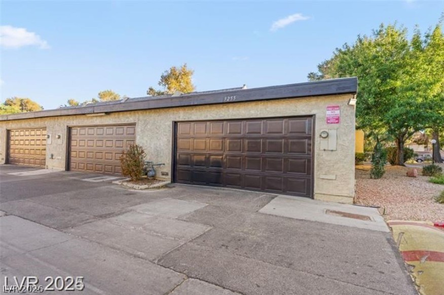 Photo 22 of 27, 3255 Liahona Way