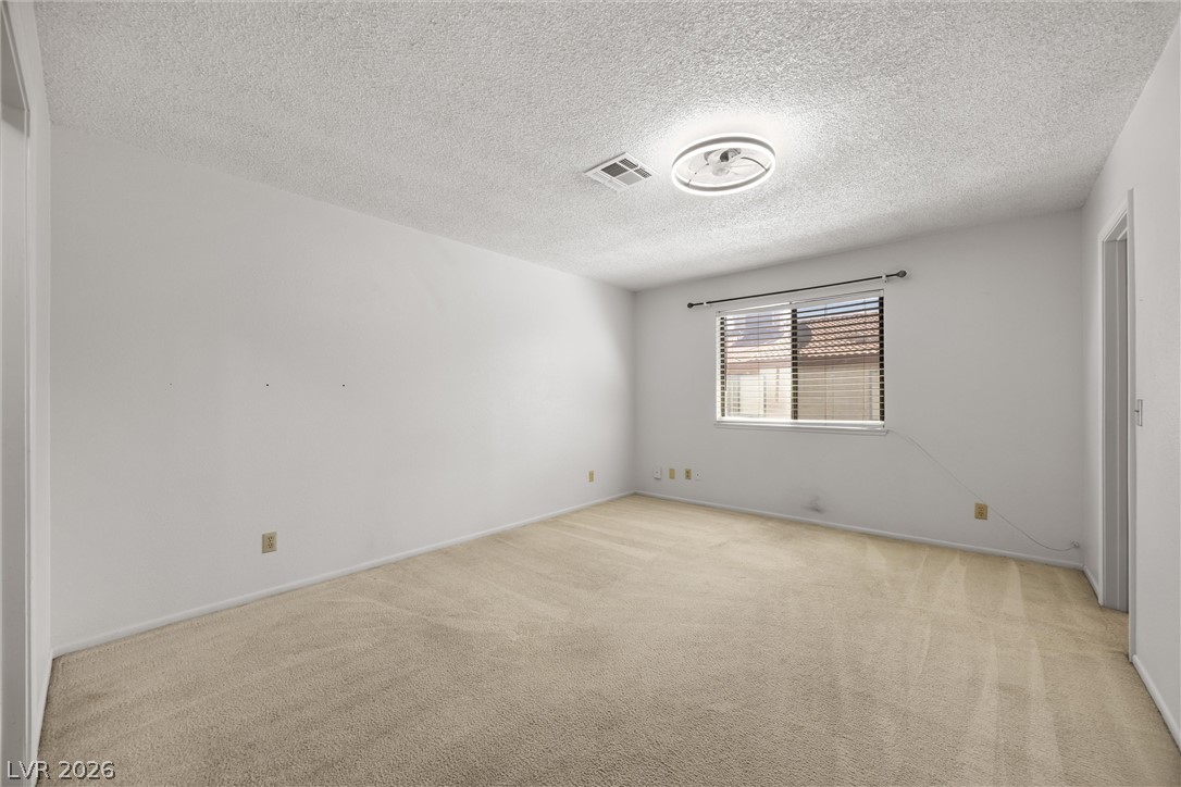 Photo 14 of 22, 5576 W Rochelle Avenue #23D