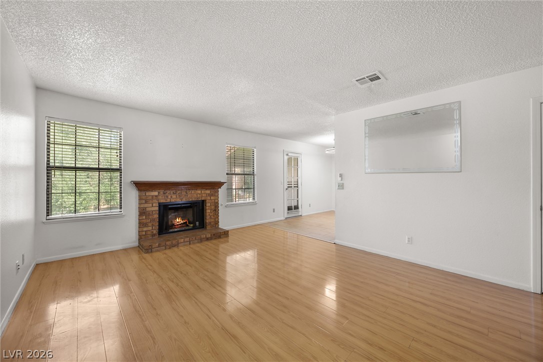 Photo 2 of 5576 W Rochelle Avenue #23D