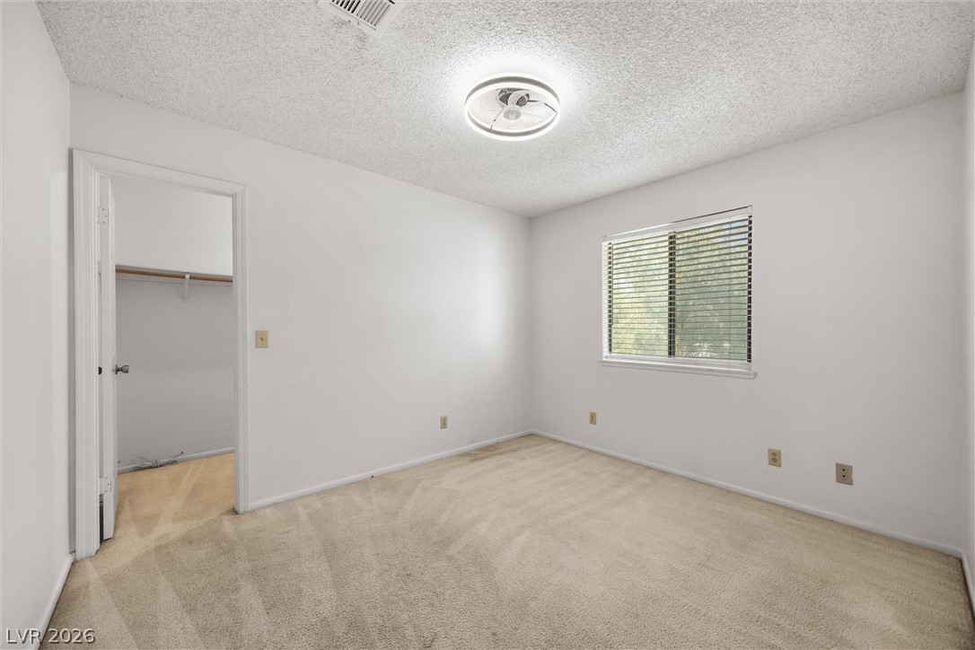Photo 16 of 22, 5576 W Rochelle Avenue #23D