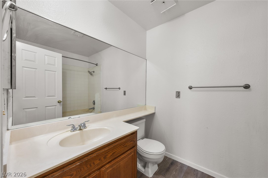 Photo 18 of 22, 5576 W Rochelle Avenue #23D