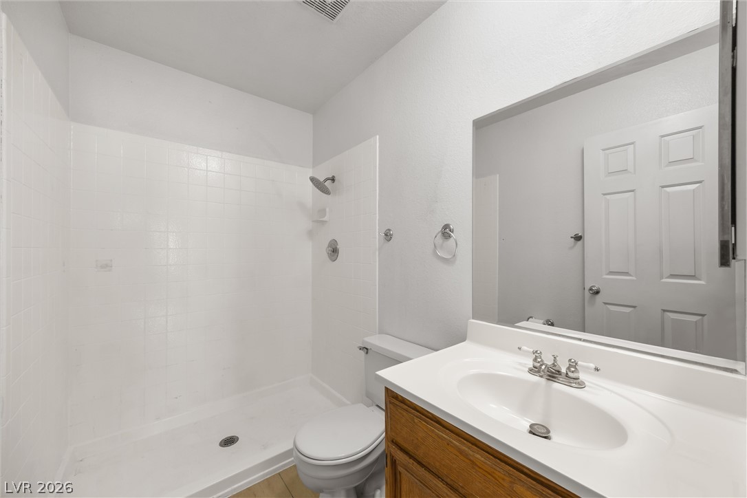 Photo 19 of 22, 5576 W Rochelle Avenue #23D