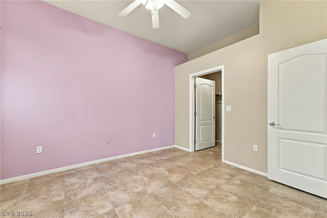 Photo 22 of 34, 2305 W Horizon Ridge Parkway #211