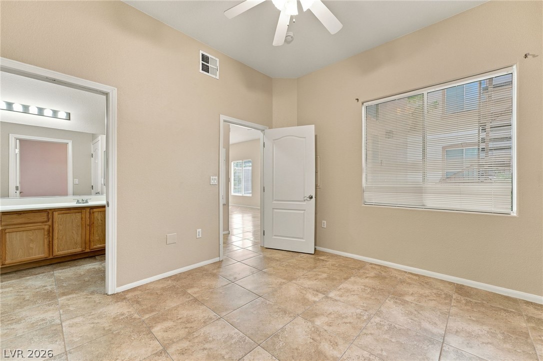 Photo 24 of 34, 2305 W Horizon Ridge Parkway #211
