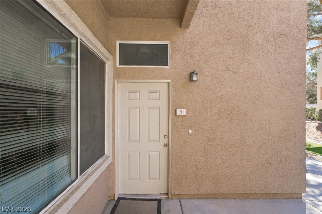 Photo 3 of 2305 W Horizon Ridge Parkway #211