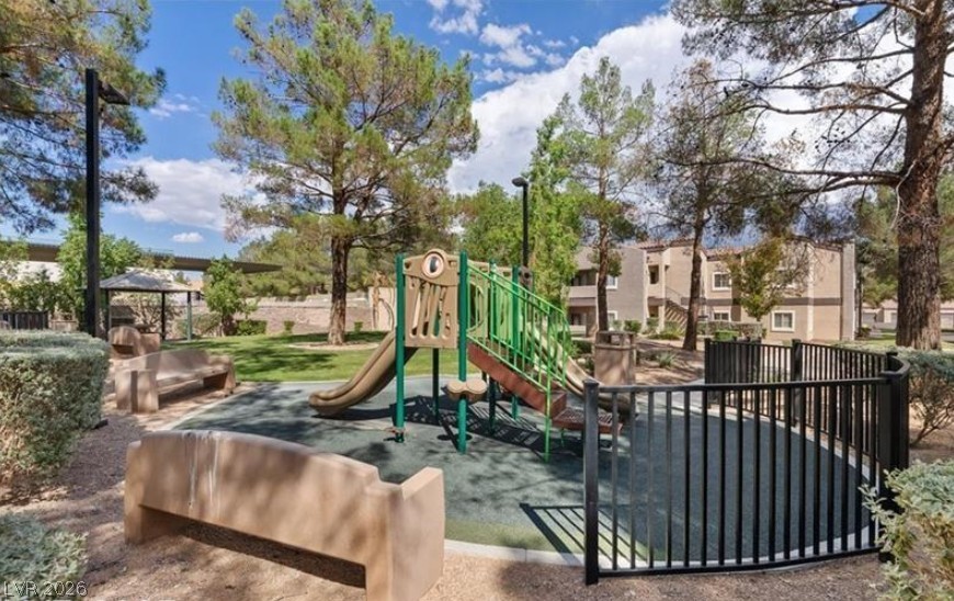 Photo 31 of 33, 5042 S Rainbow Boulevard #101