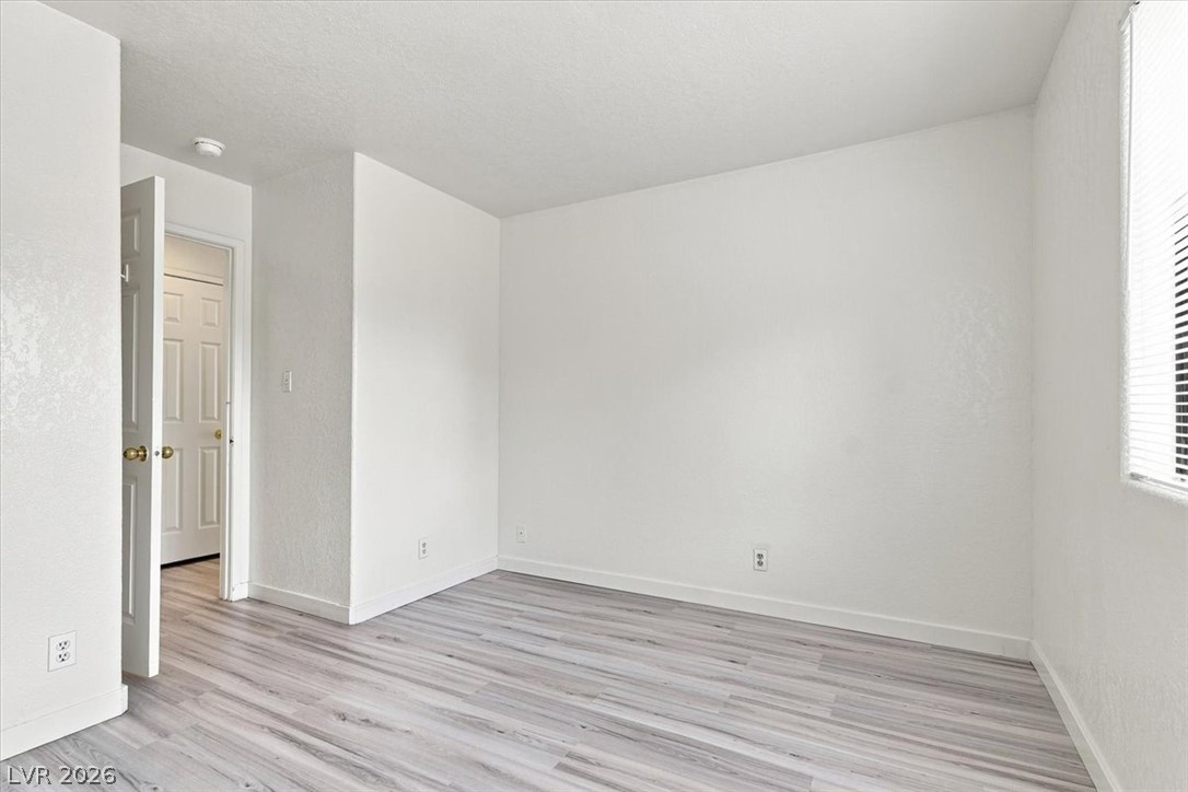 Photo 24 of 33, 5042 S Rainbow Boulevard #101