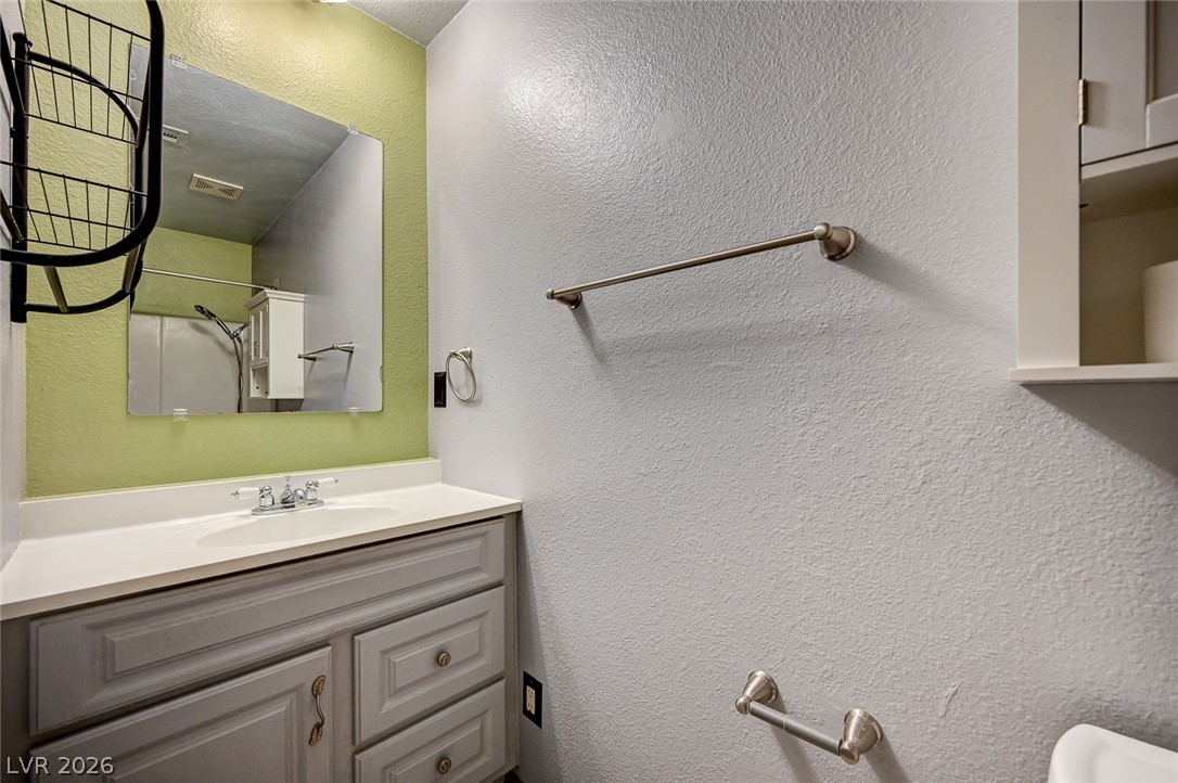 Photo 9 of 31, 6518 Ironbark Lane