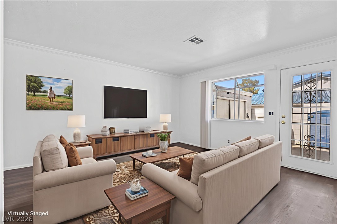 Photo 3 of 2132 Chertsey Drive #B