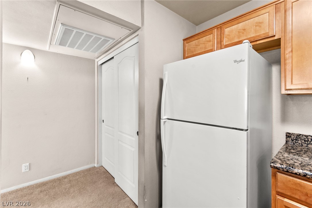 Photo 15 of 29, 7720 Secret Shore Drive #202