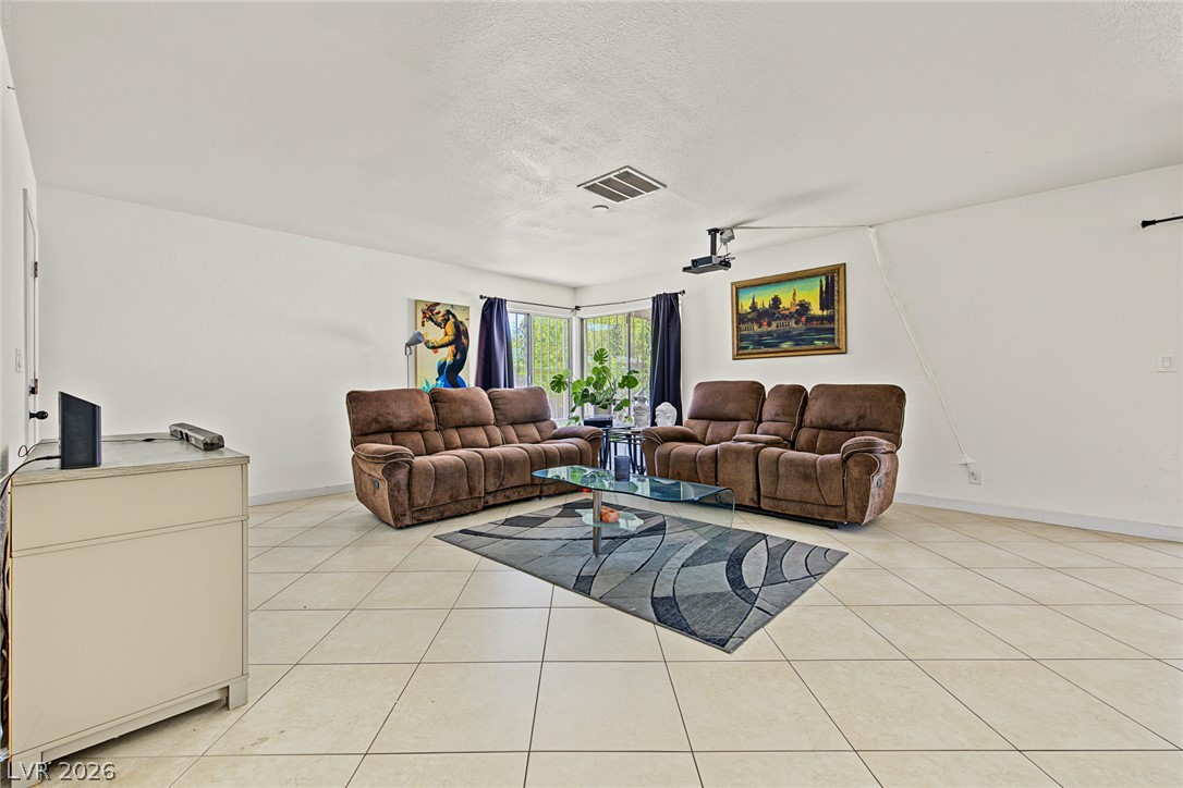 Photo 3 of 6992 Quarry Drive