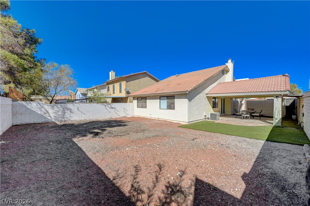 Photo 32 of 34, 100 Underhill Court