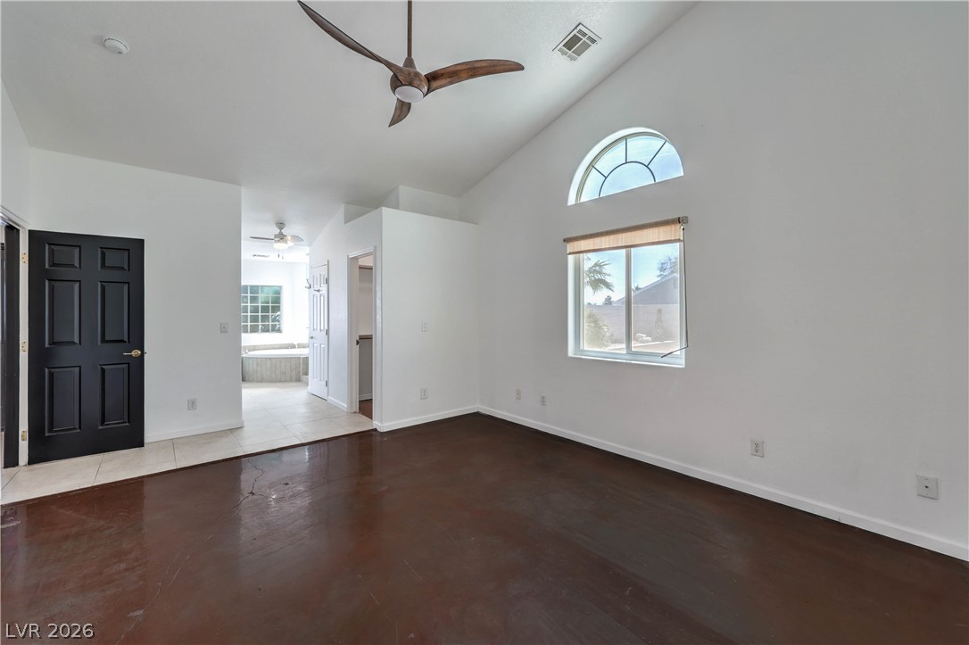 Photo 13 of 63, 3195 Heyer Street