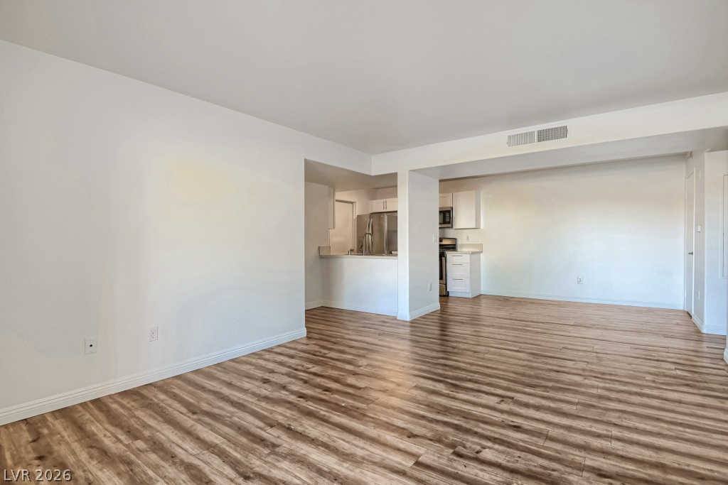 Photo 8 of 26, 7885 W Flamingo Road #1003