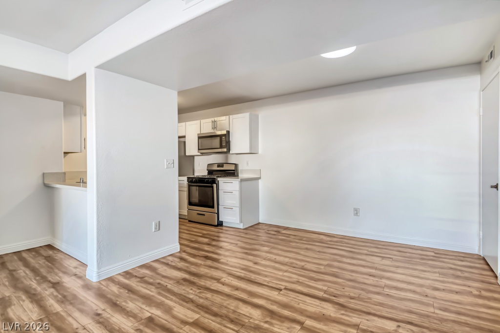 Photo 10 of 26, 7885 W Flamingo Road #1003