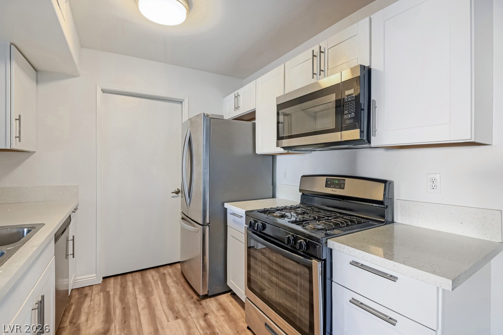 Photo 13 of 26, 7885 W Flamingo Road #1003