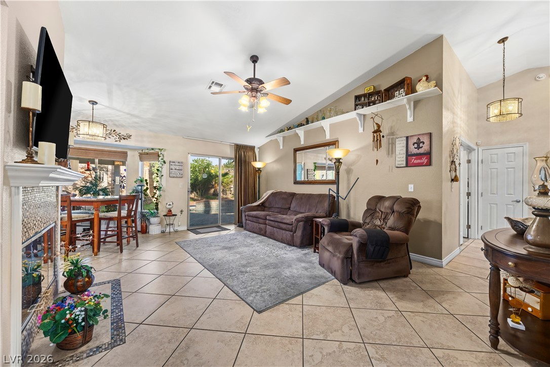 Photo 15 of 31, 3729 Rockland Drive