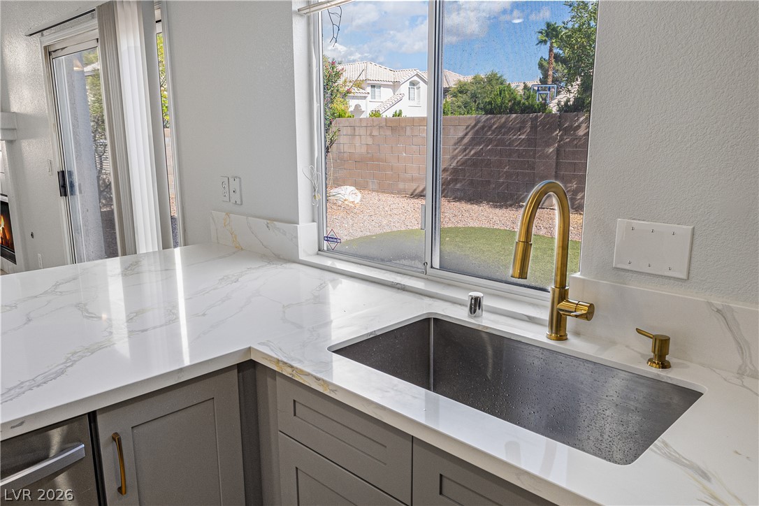 Photo 16 of 33, 10416 Horseback Ridge Avenue